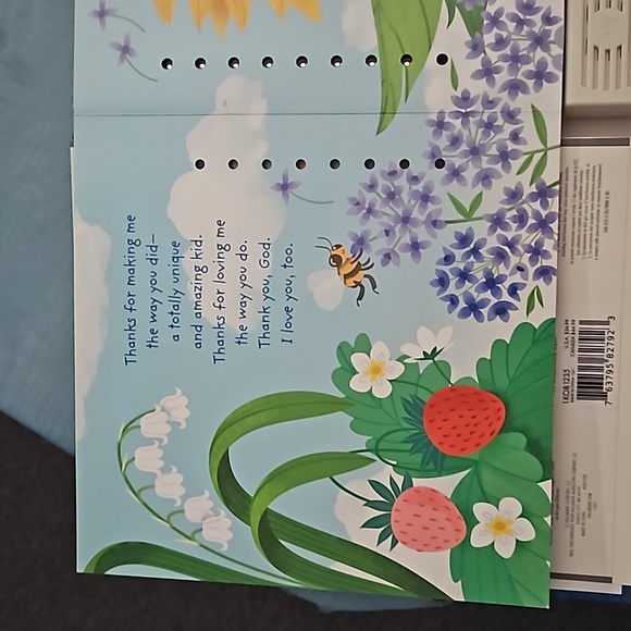 Hallmark recordable storybook Thank you God for Everything - Picture 5 of 6